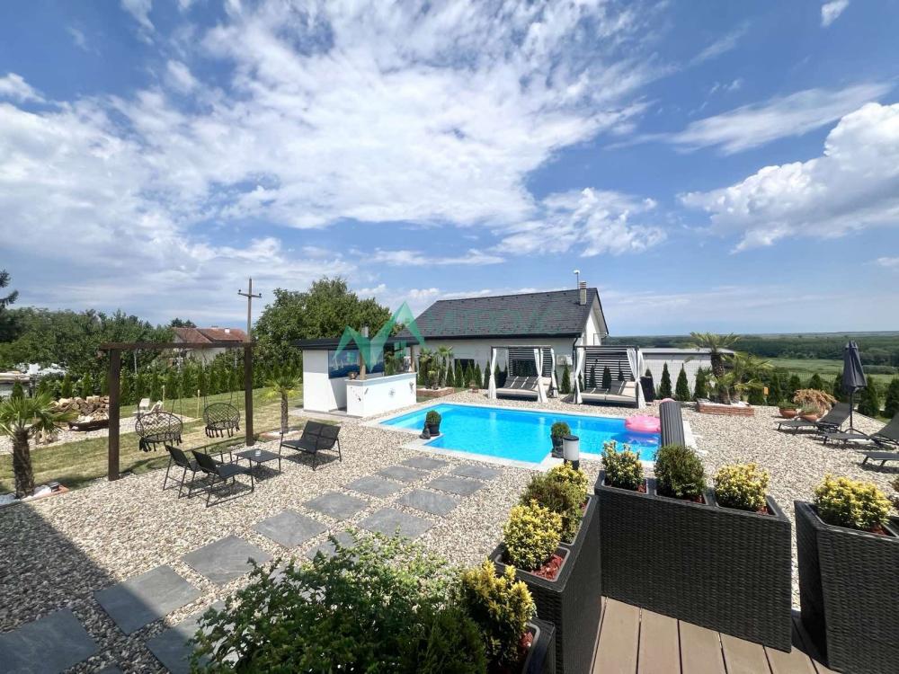 Slika 2 -  Kuća na prodaju, 360m2, 699.000€