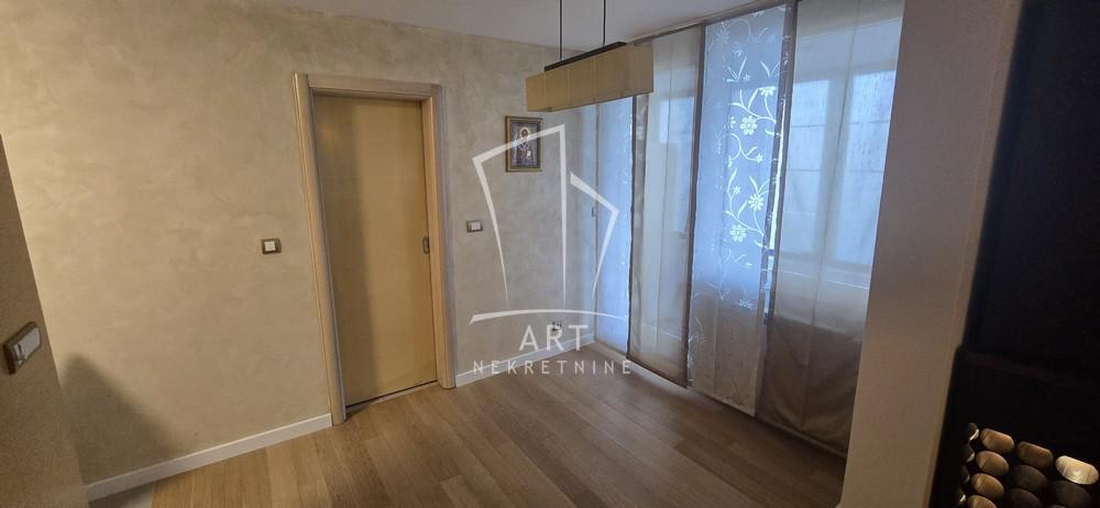 Slika 10 - Bulevar Zorana Đinđića, Dvoiposoban stan na prodaju, 70m2, 276.000€