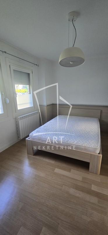 Slika 4 - Bulevar Zorana Đinđića, Dvoiposoban stan na prodaju, 70m2, 276.000€