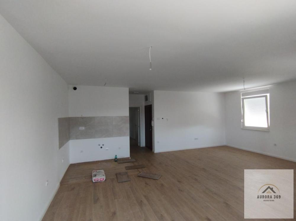 Slika 1 - Četvorosoban stan na prodaju, 101m2, 156.050€
