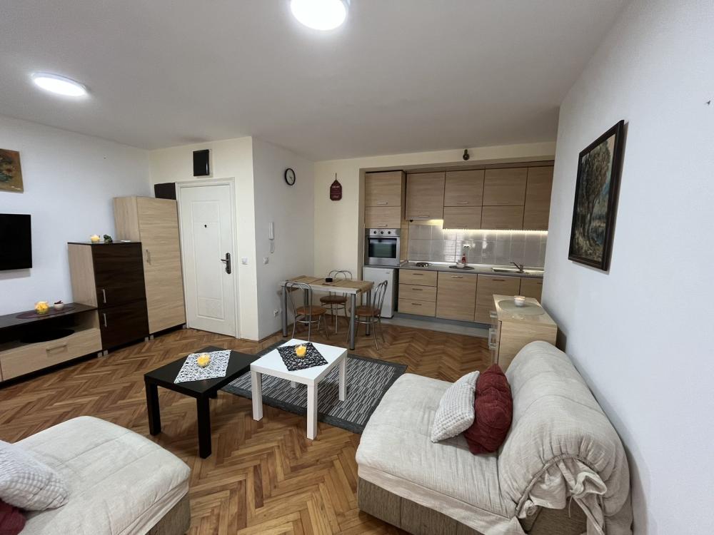 Slika 1 - Dvosoban stan za izdavanje, 35m2, 320€