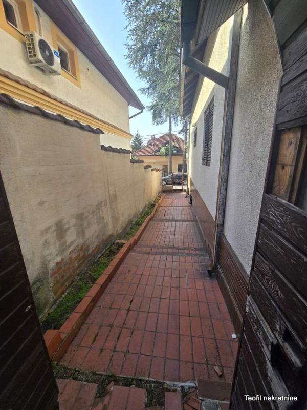 Slika 6 - Lukijana Mušickog,  Kuća na prodaju, 230m2, 650.000€