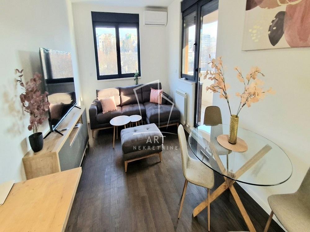 Slika 1 - Gospodara Vučića, Četvorosoban stan za izdavanje, 71m2, 1.500€