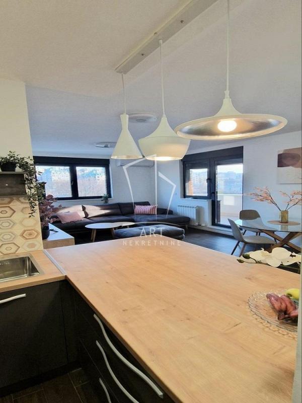 Glavna slika -Gospodara Vučića, Četvorosoban stan za izdavanje, 71m2, 1.500€