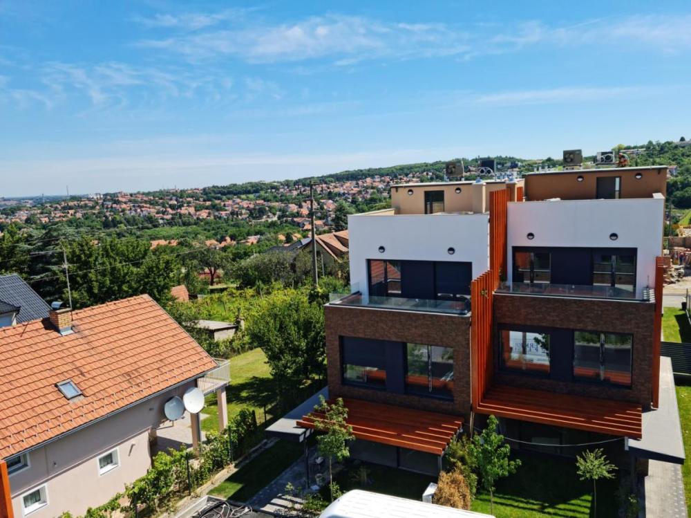 Slika 2 -  Kuća za izdavanje, 240m2, 2.000€