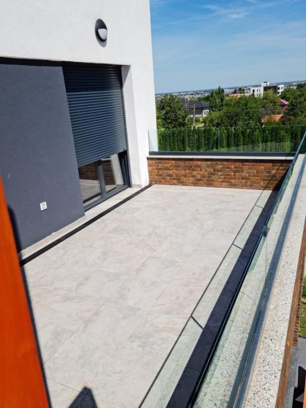 Slika 7 -  Kuća za izdavanje, 240m2, 2.000€