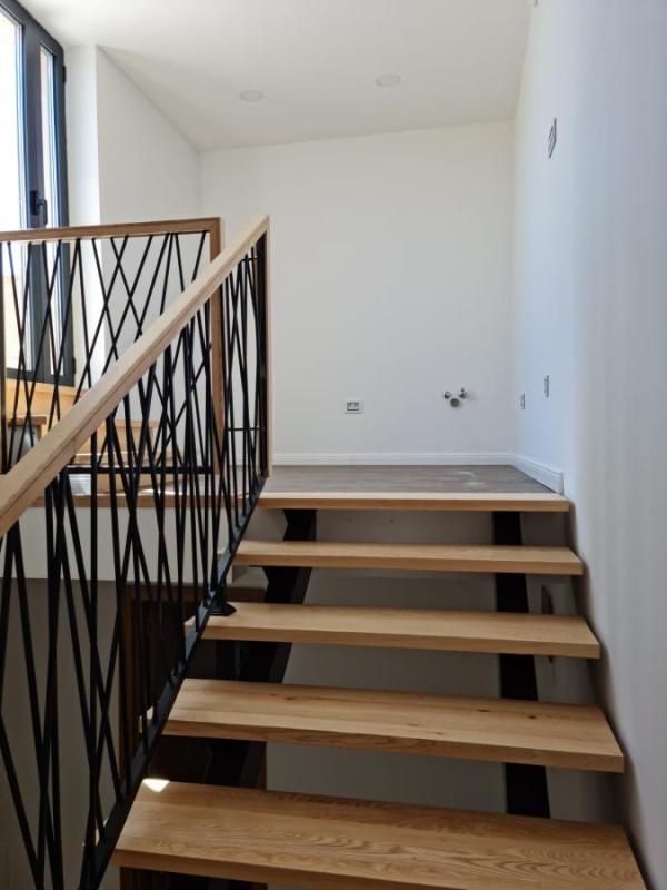 Slika 4 -  Kuća za izdavanje, 240m2, 2.000€