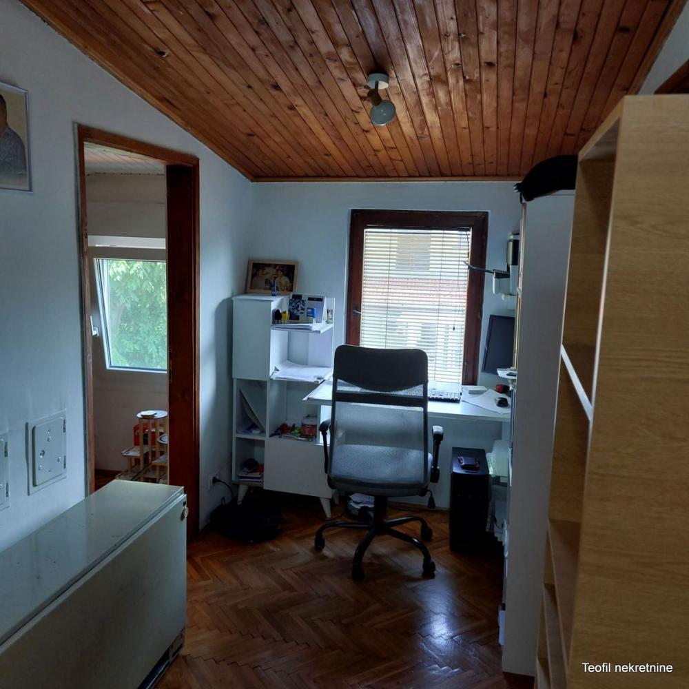 Slika 2 - Dušana Mađarčića Korčagina, Četvorosoban stan na prodaju, 73m2, 115.000€