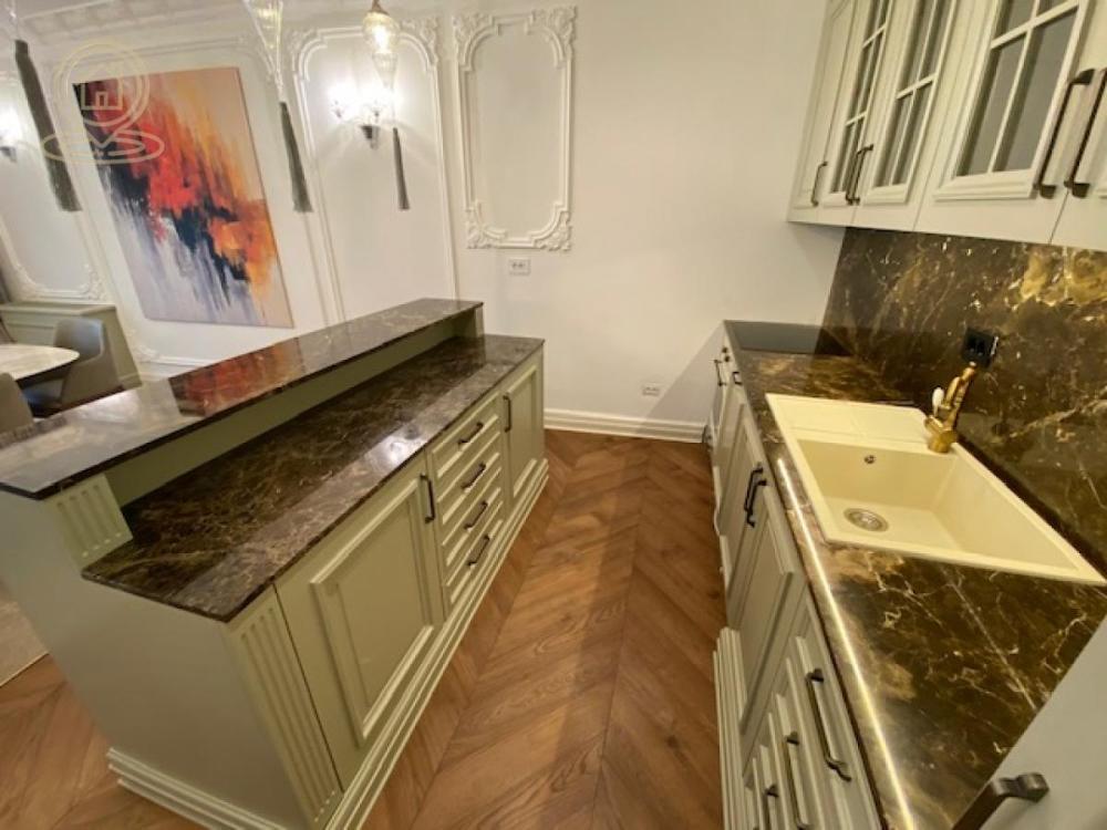 Slika 4 - Četvorosoban stan za izdavanje, 170m2, 3.800€