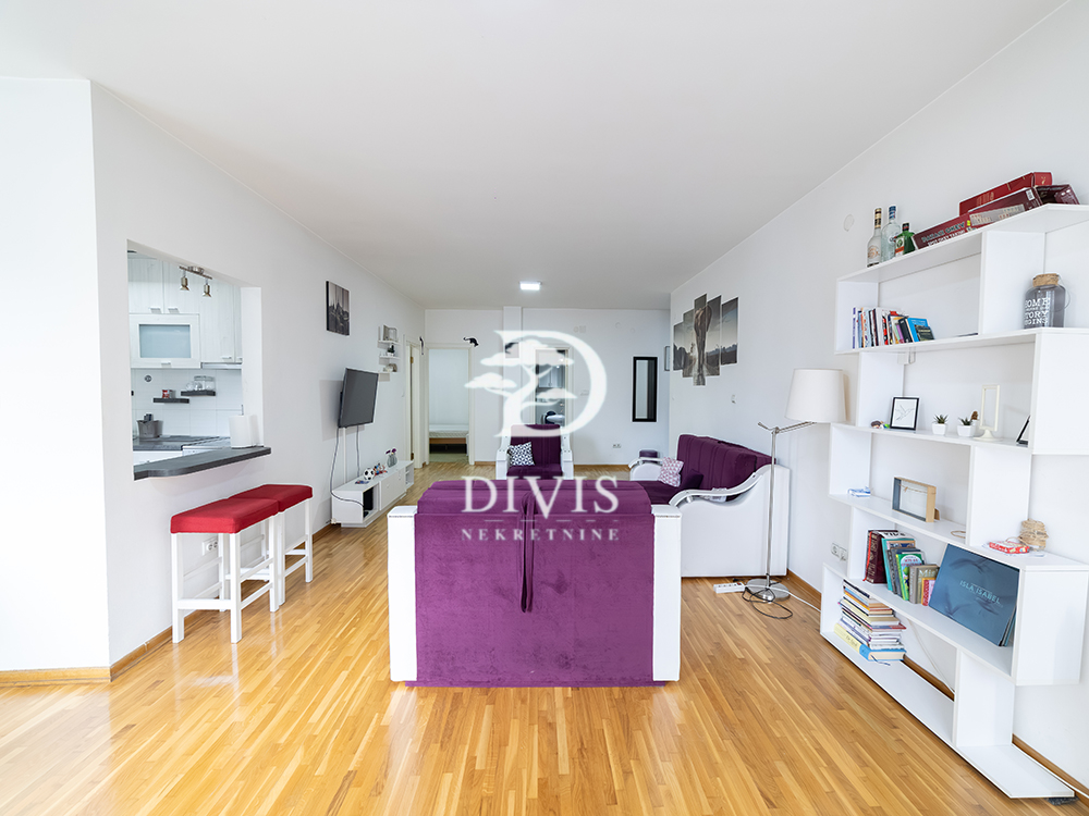 Slika 9 - Južni bulevar, Trosoban stan na prodaju, 75m2, 289.000€