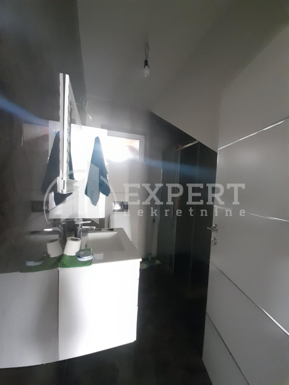 Slika 6 - Gornji Matejevac,  Kuća na prodaju, 350m2, 350.000€