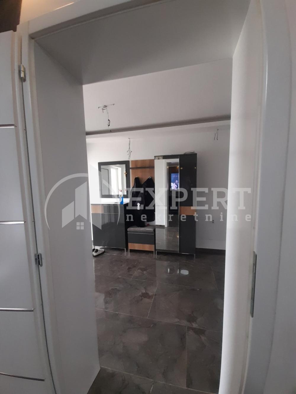 Slika 3 - Gornji Matejevac,  Kuća na prodaju, 350m2, 350.000€