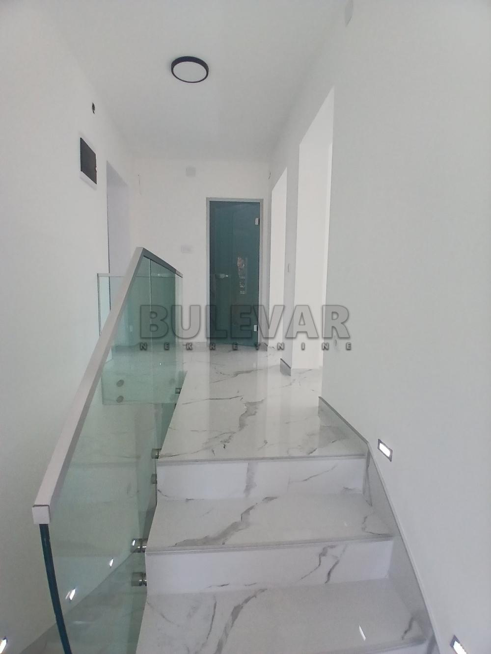 Slika 6 - Cetinjska,  Lokal za izdavanje, 150m2, 1.200€