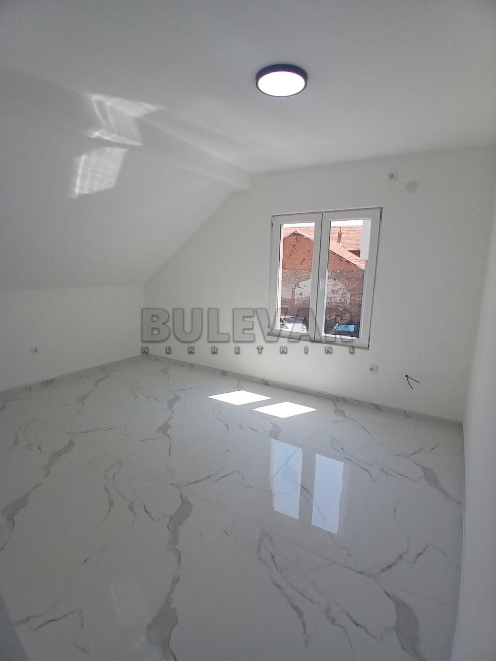 Slika 4 - Cetinjska,  Lokal za izdavanje, 150m2, 1.200€