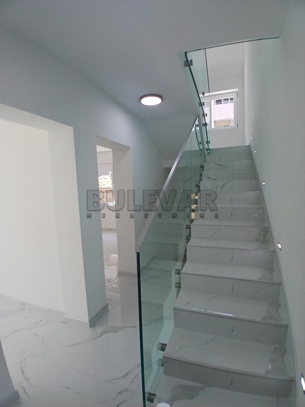 Slika 8 - Cetinjska,  Lokal za izdavanje, 150m2, 1.200€