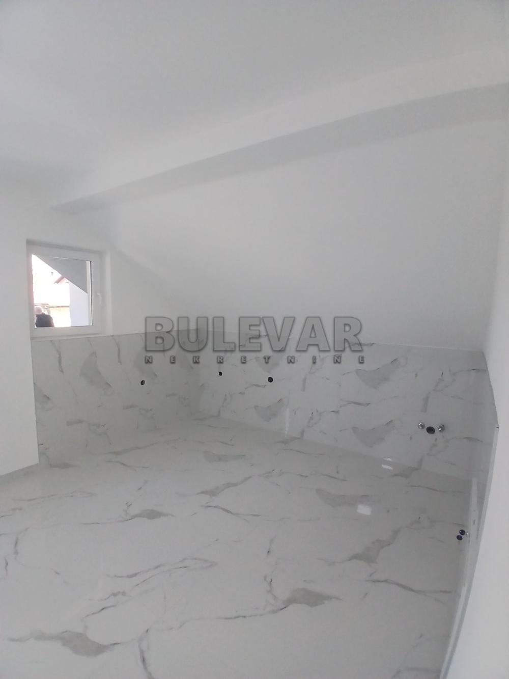 Slika 1 - Cetinjska,  Lokal za izdavanje, 150m2, 1.200€