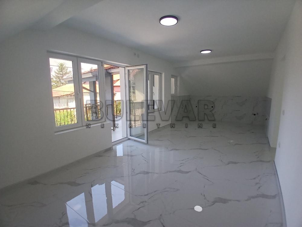 Slika 2 - Cetinjska,  Lokal za izdavanje, 150m2, 1.200€