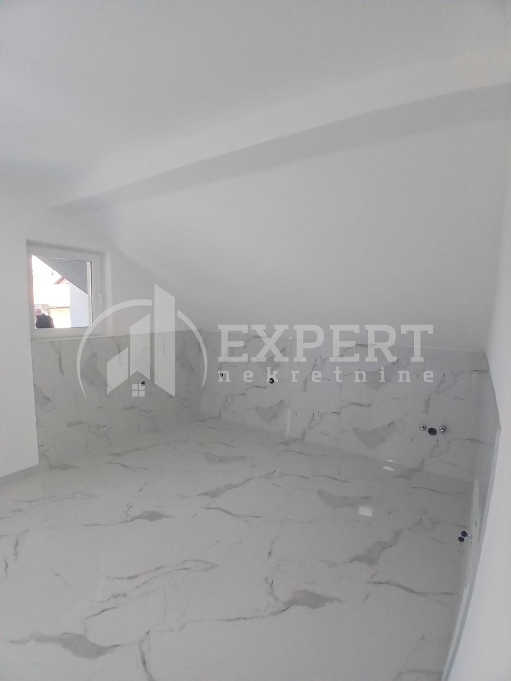 Slika 1 - Cetinjska,  Lokal za izdavanje, 150m2, 1.200€