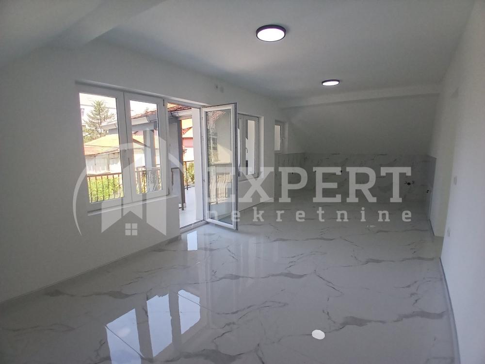 Slika 2 - Cetinjska,  Lokal za izdavanje, 150m2, 1.200€