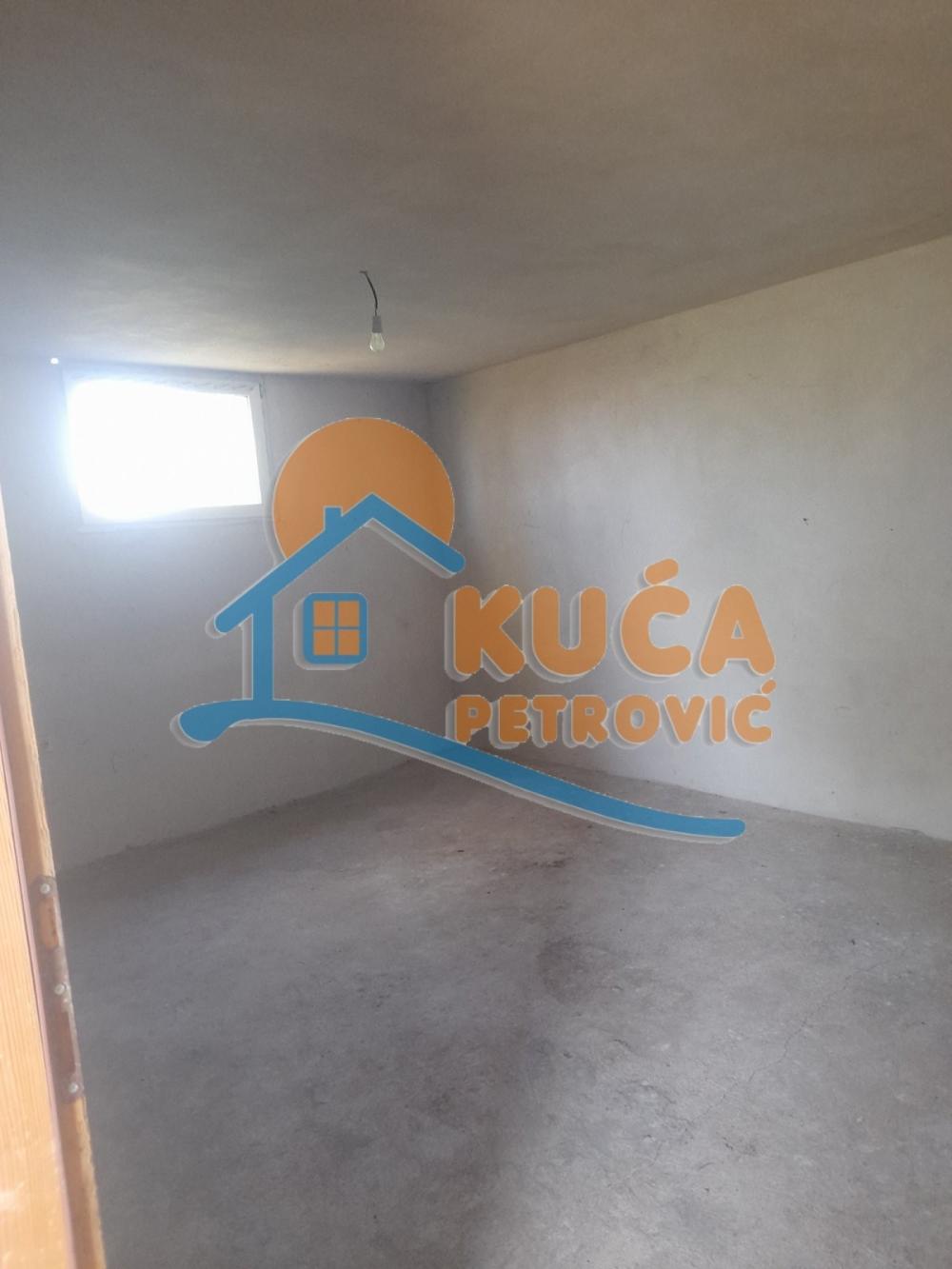 Slika 5 - Borska,  Kuća na prodaju, 116m2, 110.000€