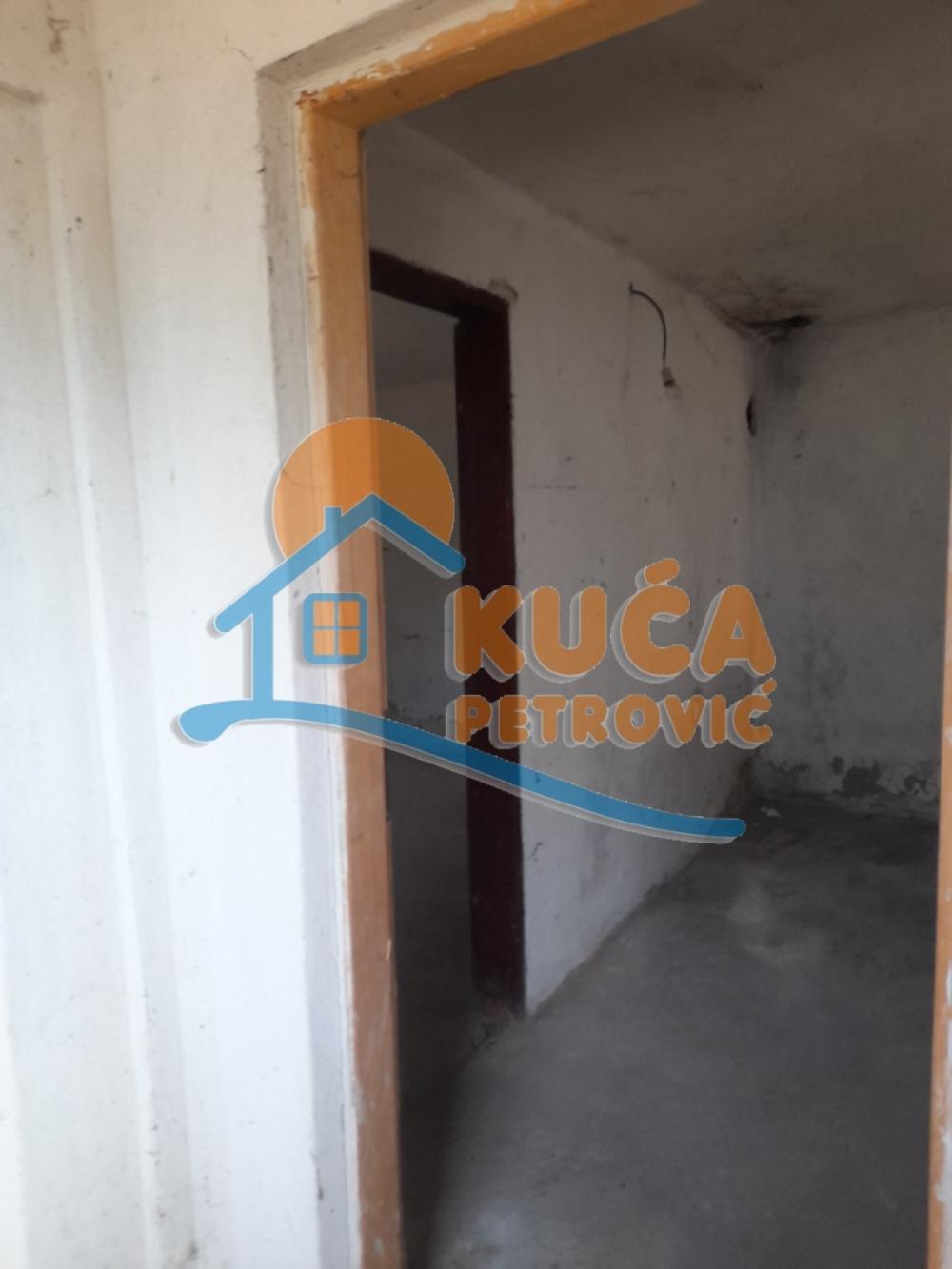 Slika 10 - Borska,  Kuća na prodaju, 116m2, 110.000€