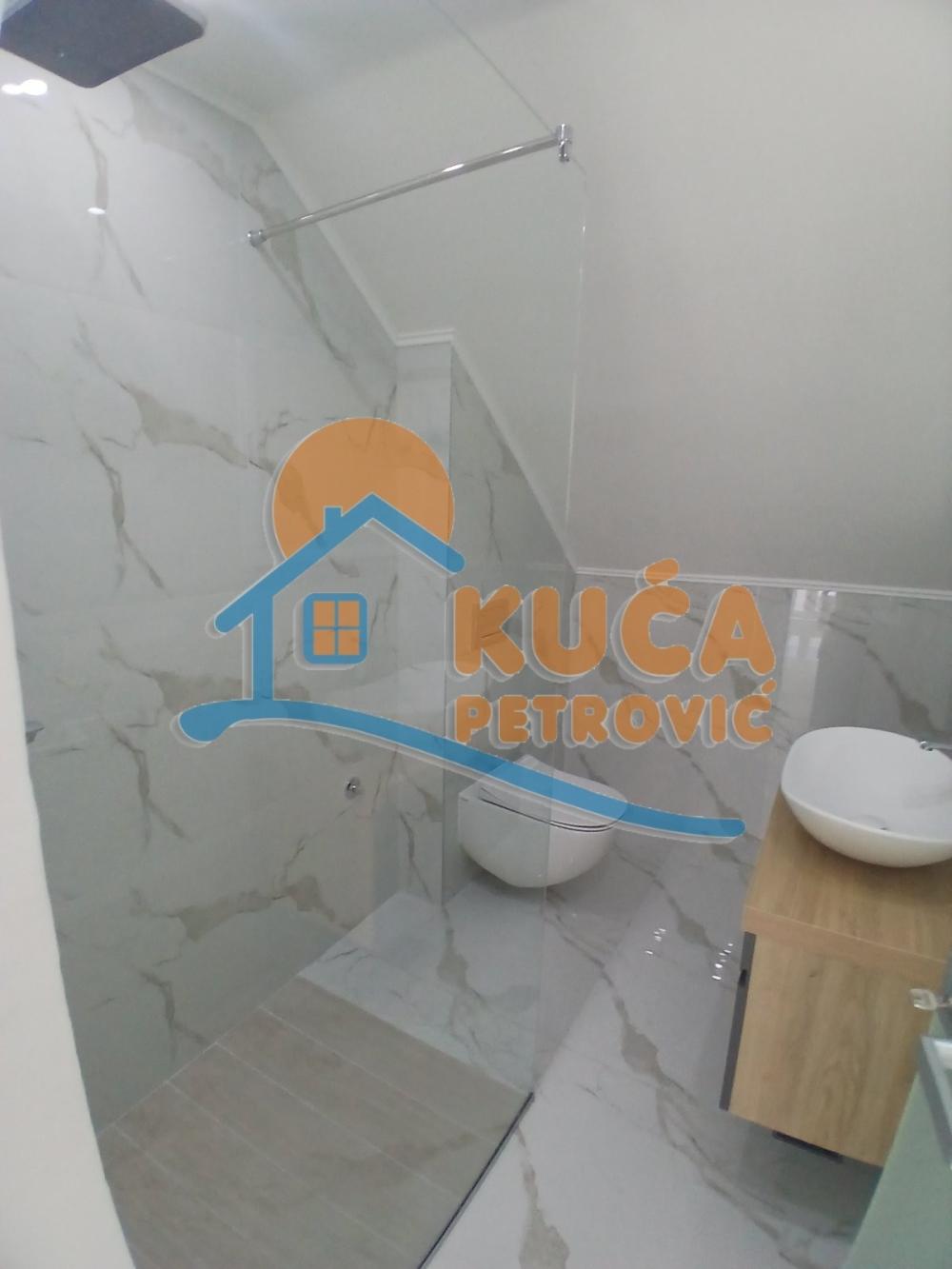 Slika 3 - Cetinjska,  Lokal za izdavanje, 150m2, 1.200€