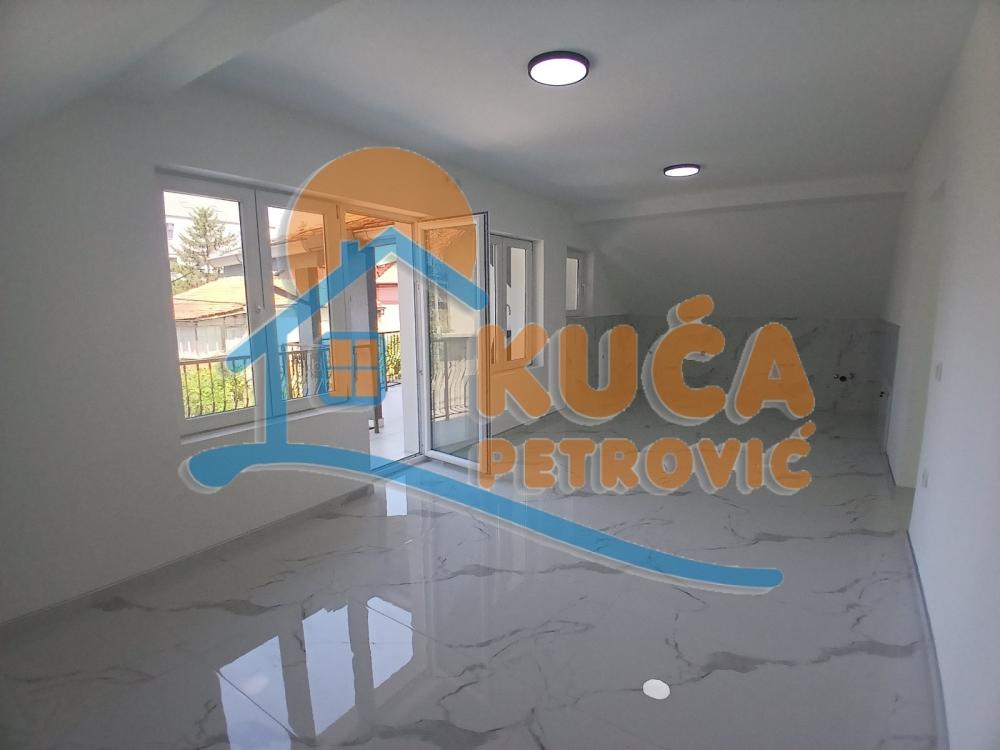 Slika 2 - Cetinjska,  Lokal za izdavanje, 150m2, 1.200€