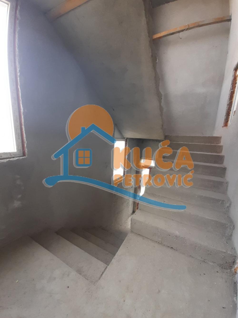Slika 10 - Gornji Matejevac,  Kuća na prodaju, 350m2, 350.000€
