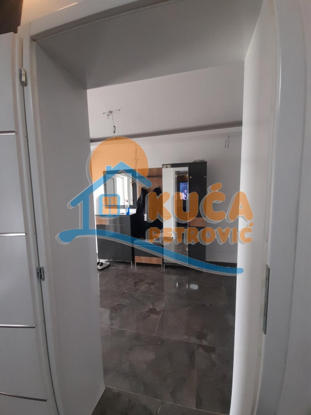 Slika 3 - Gornji Matejevac,  Kuća na prodaju, 350m2, 350.000€