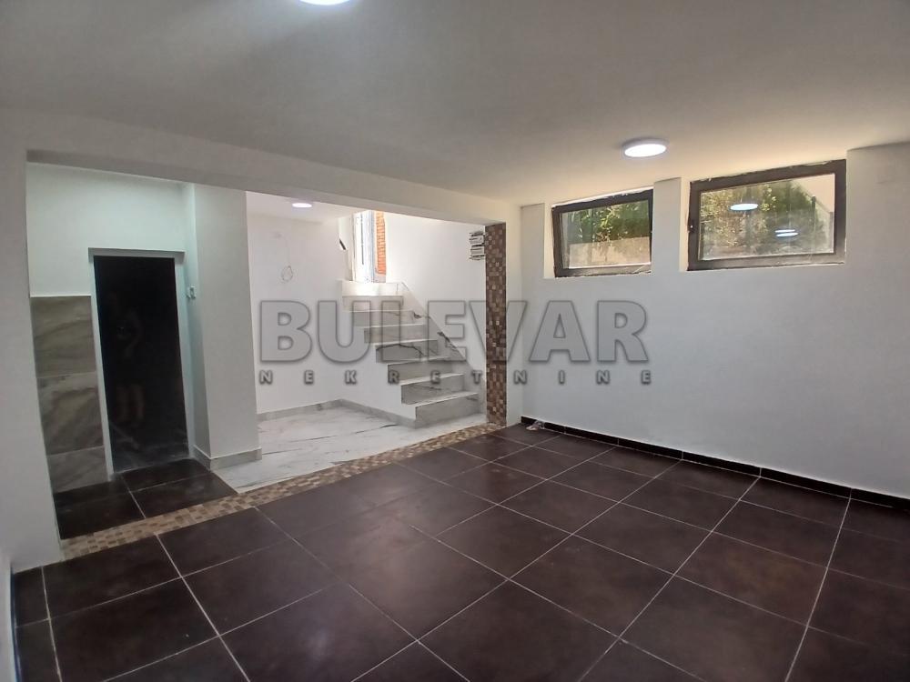 Glavna slika -Nade Tomić,  Lokal za izdavanje, 30m2, 300€