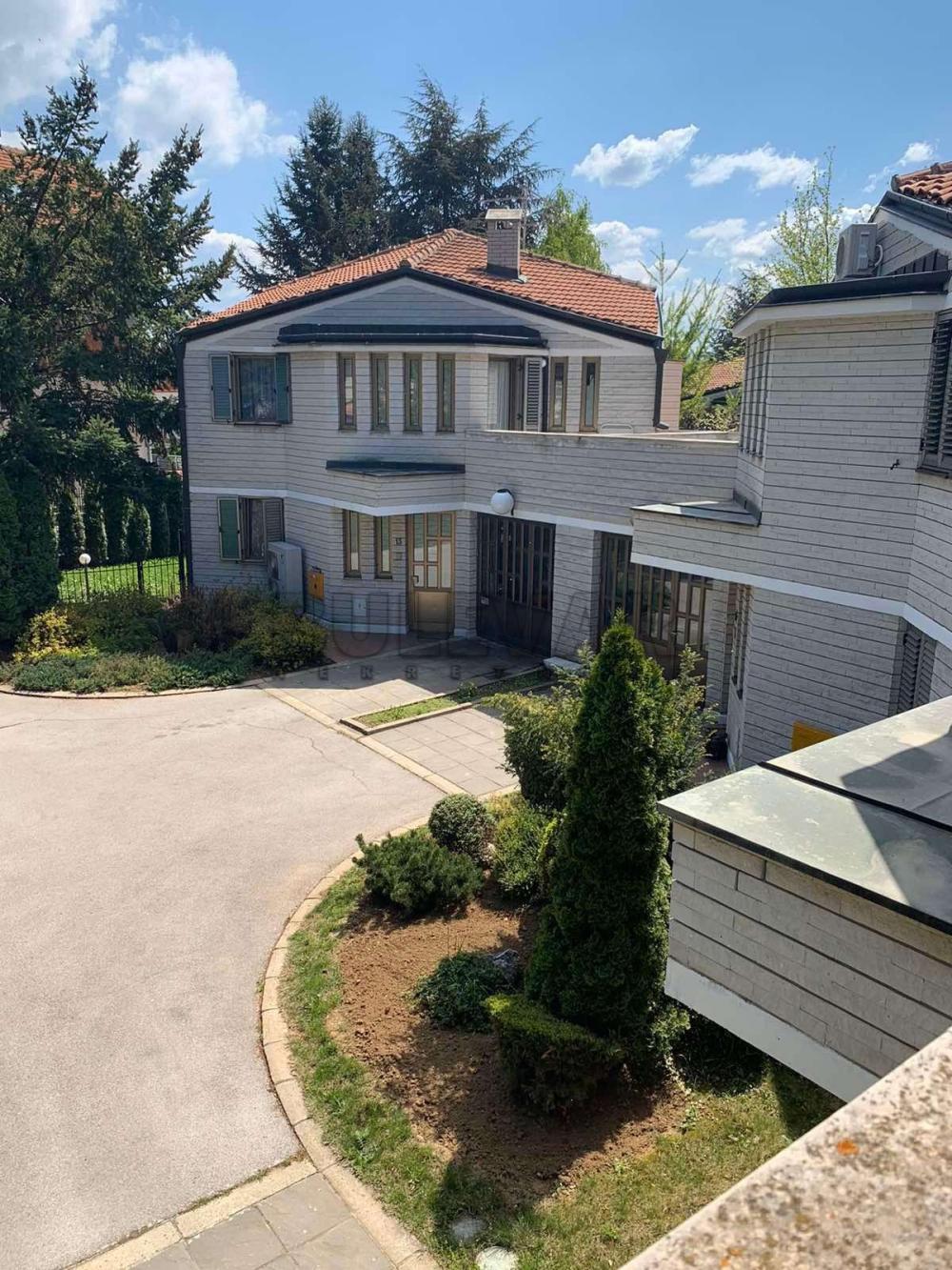 Slika 2 - Jesenjinova,  Kuća za izdavanje, 290m2, 1.250€