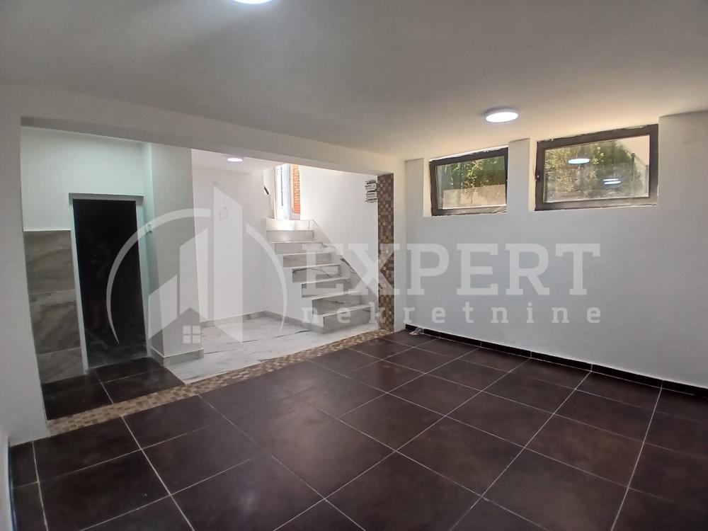 Glavna slika -Nade Tomić,  Lokal za izdavanje, 30m2, 300€