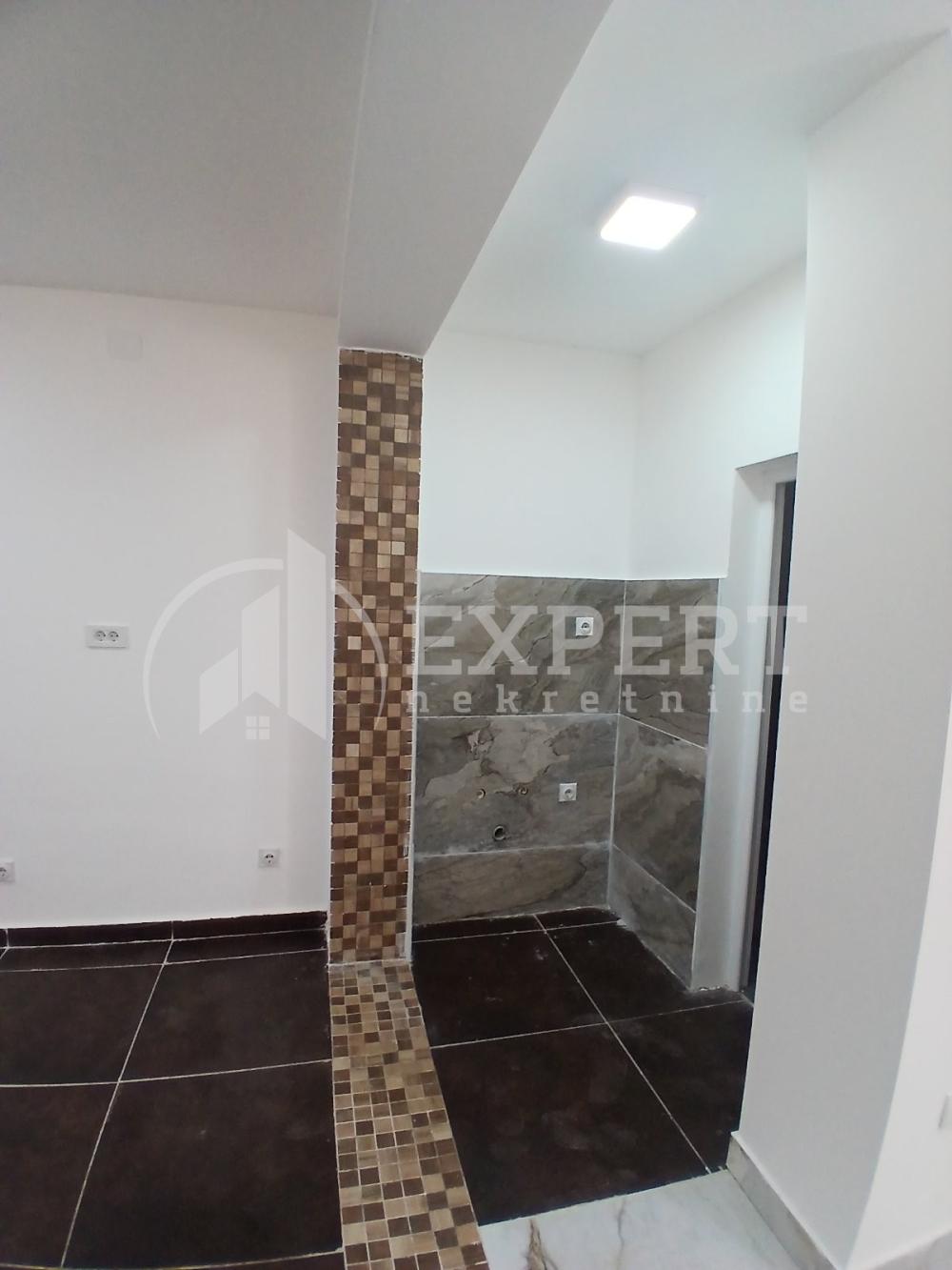 Slika 3 - Nade Tomić,  Lokal za izdavanje, 30m2, 300€