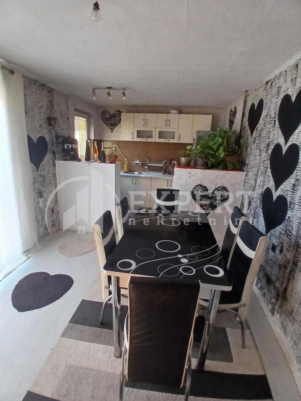 Slika 4 - Pavla Sofrića,  Kuća na prodaju, 210m2, 140.000€