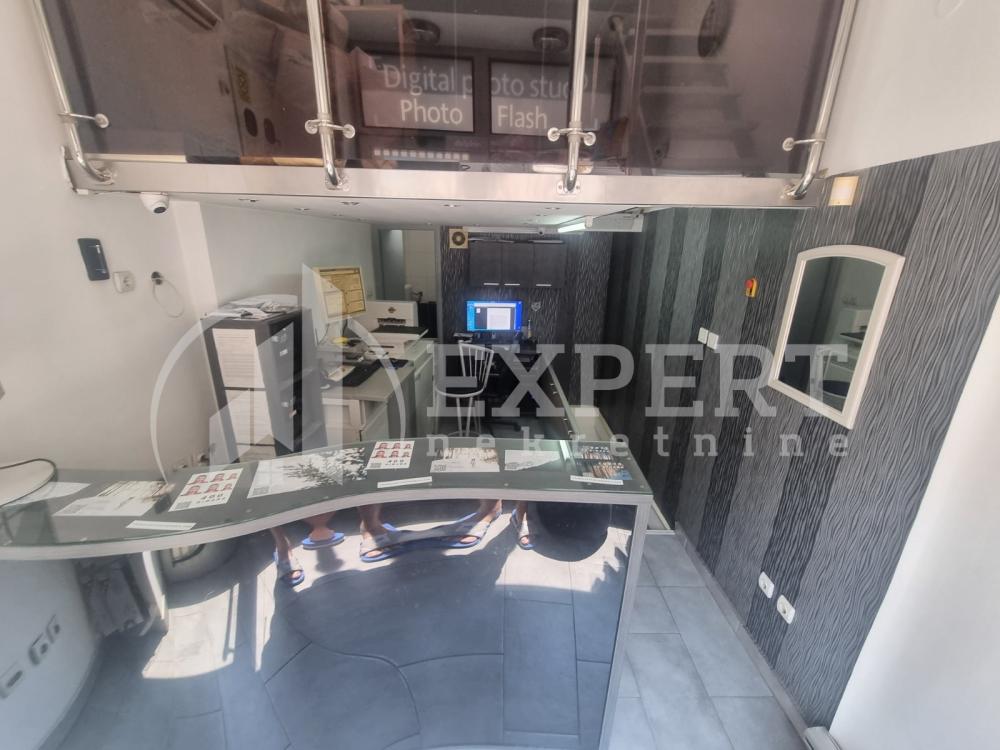 Slika 2 - Vožda Karađorđa,  Lokal za izdavanje, 15m2, 850€