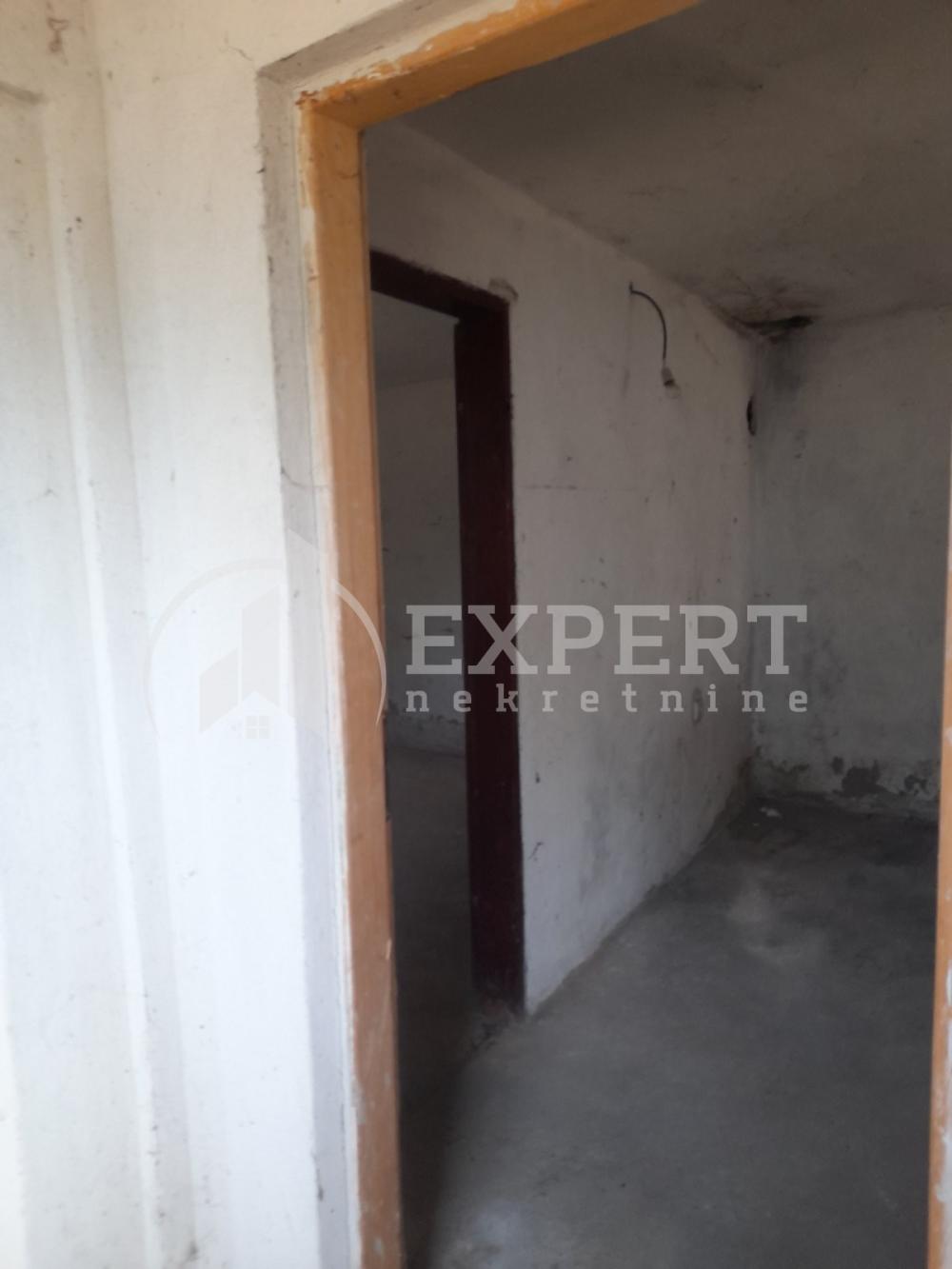 Slika 10 - Borska,  Kuća na prodaju, 116m2, 110.000€