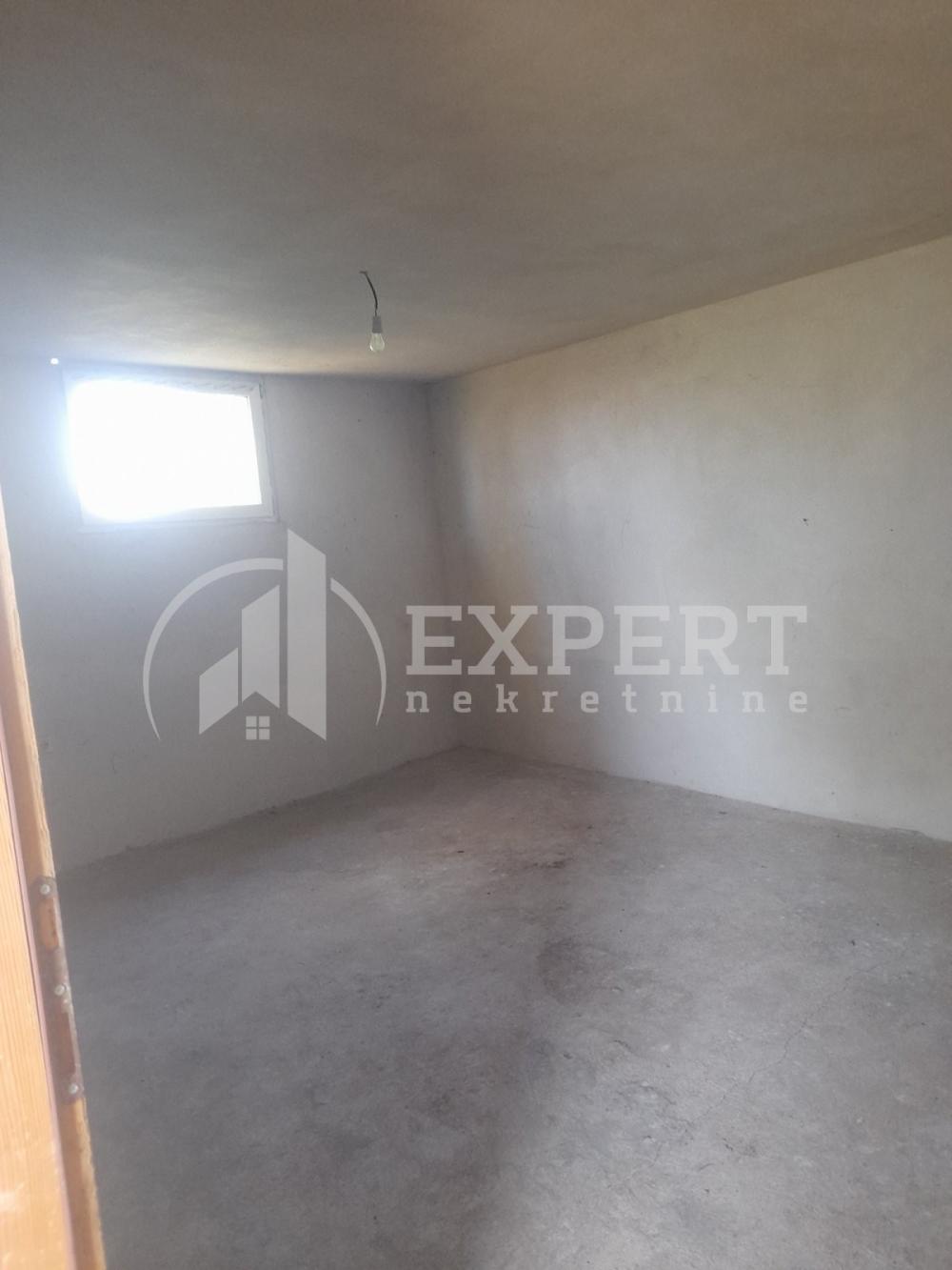 Slika 5 - Borska,  Kuća na prodaju, 116m2, 110.000€