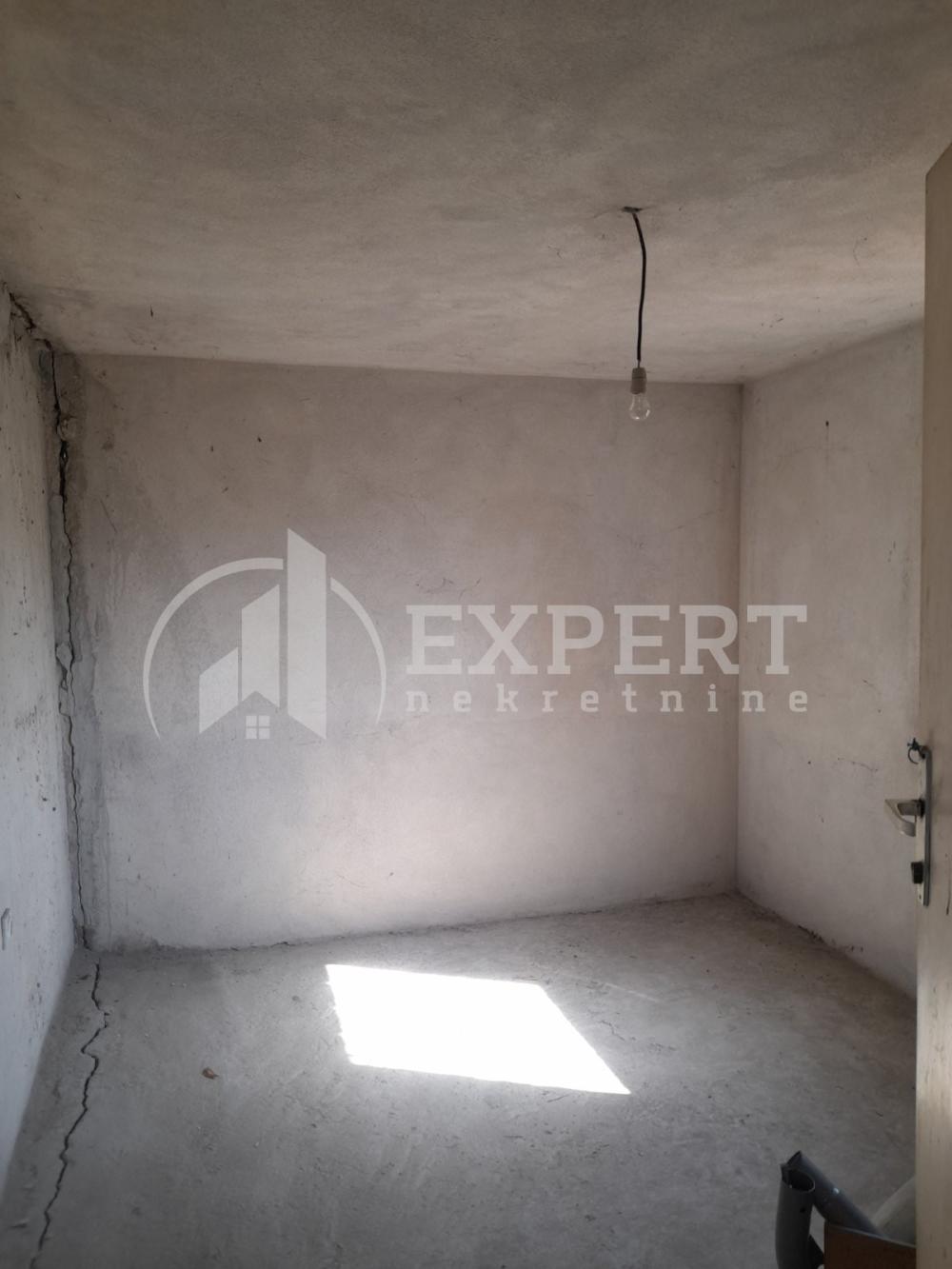 Slika 4 - Borska,  Kuća na prodaju, 116m2, 110.000€