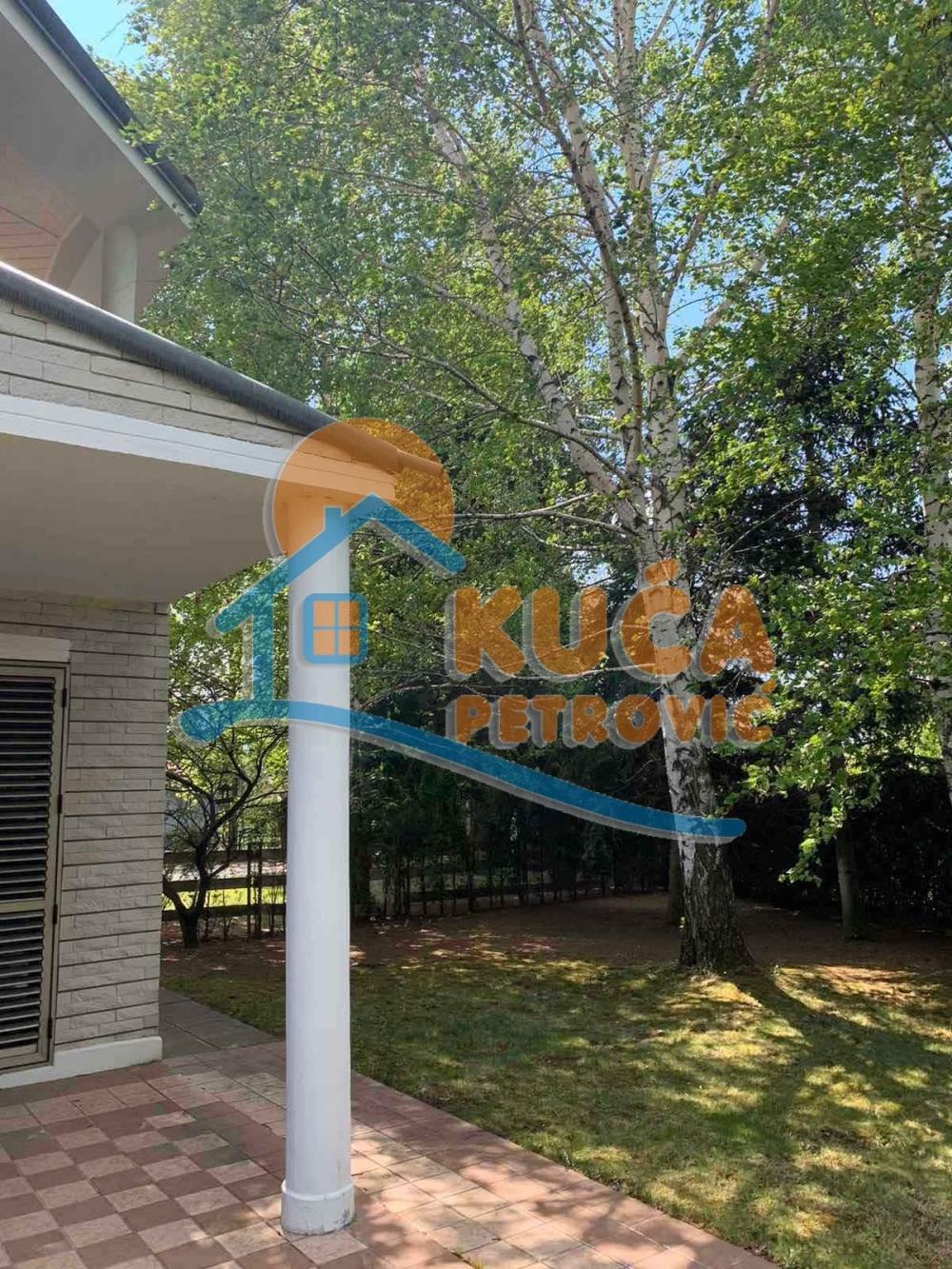 Slika 4 - Jesenjinova,  Kuća za izdavanje, 290m2, 1.250€