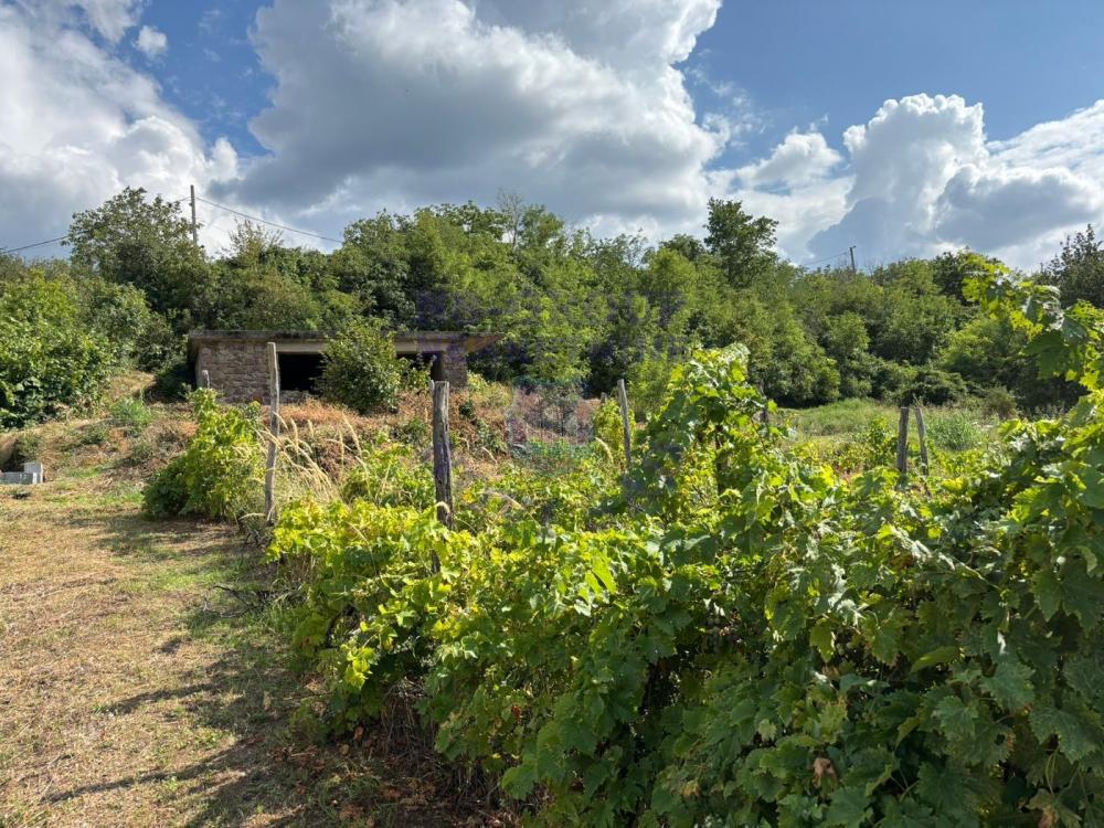 Slika 2 -  Plac na prodaju, 74.260€