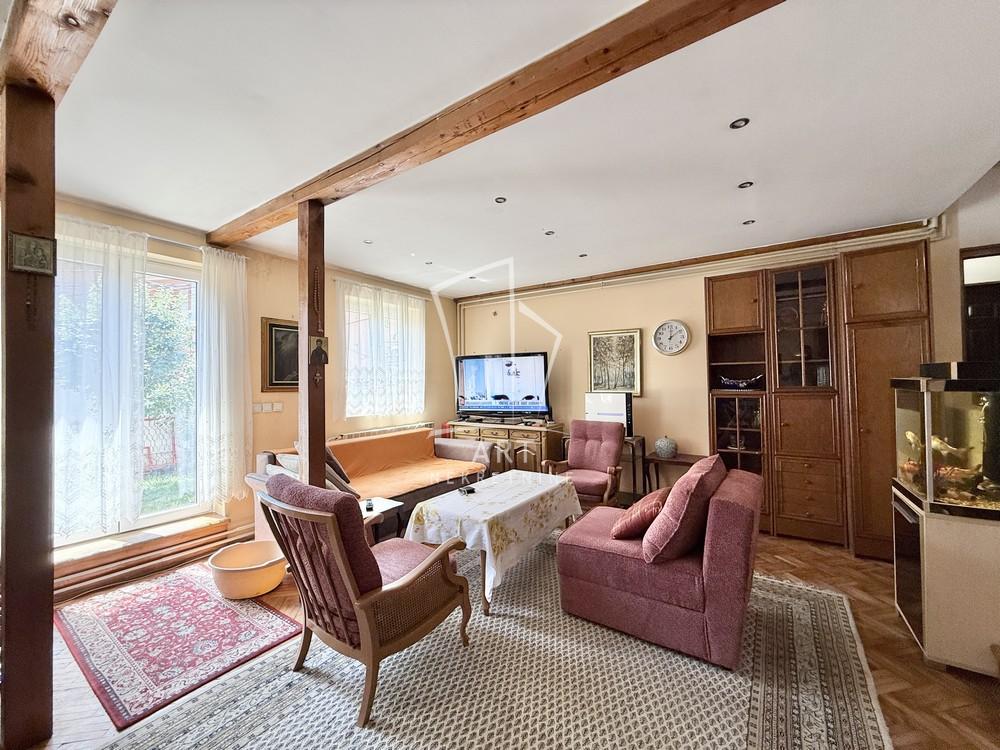 Slika 2 - Predraga Simića,  Kuća na prodaju, 245m2, 315.000€