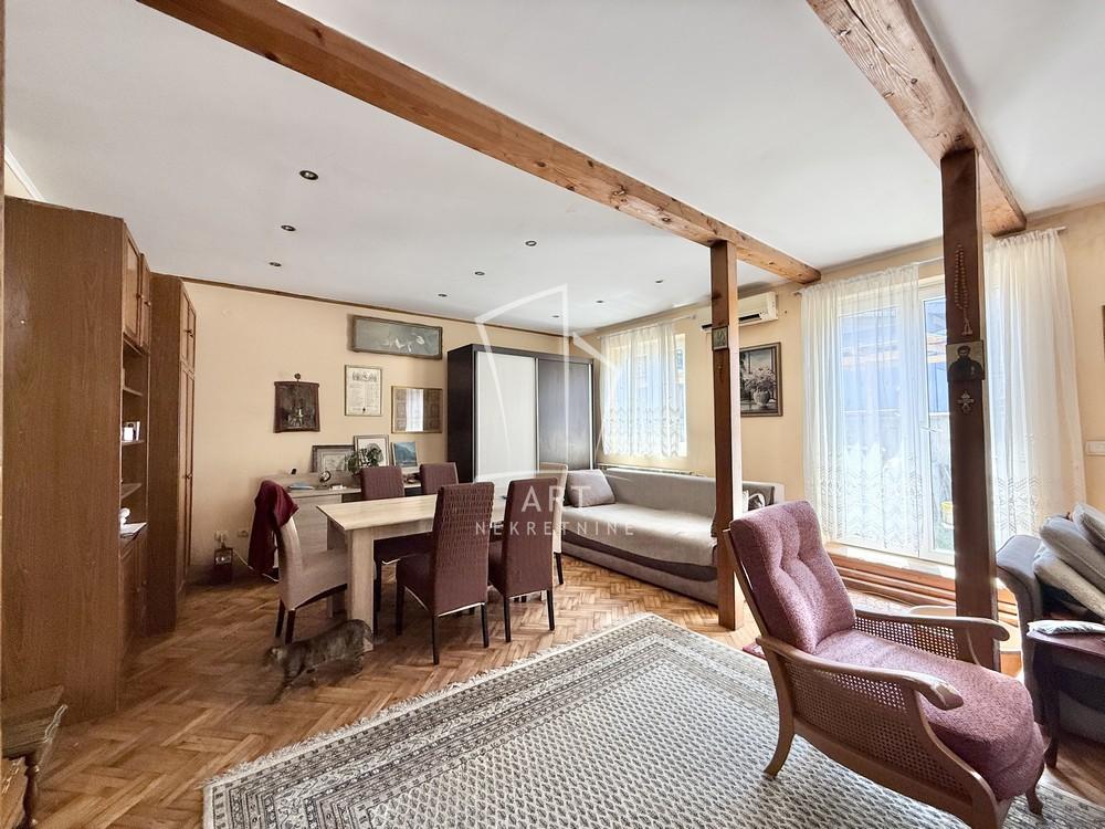 Slika 3 - Predraga Simića,  Kuća na prodaju, 245m2, 315.000€