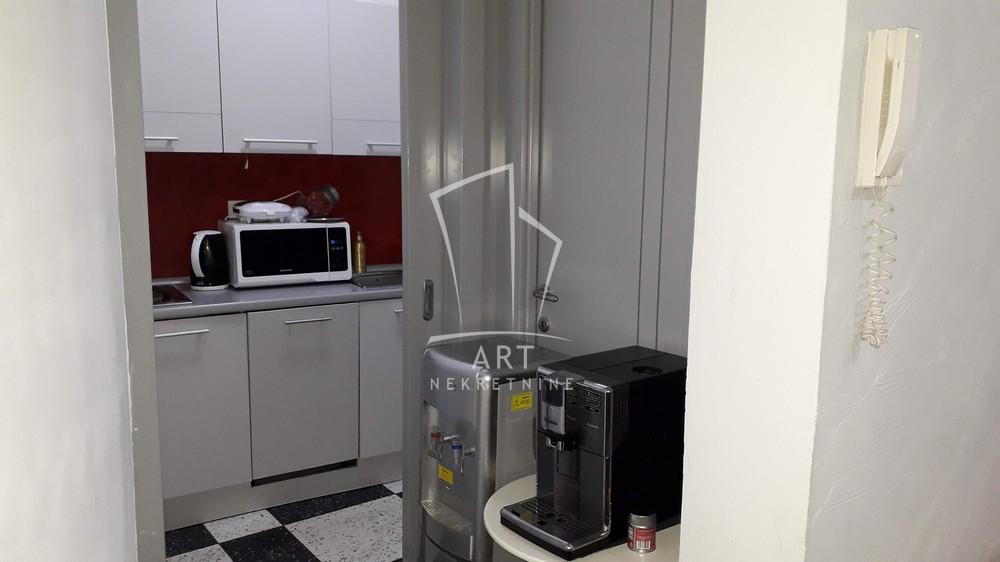 Slika 10 - Nebojšina,  Lokal za izdavanje, 185m2, 2.000€