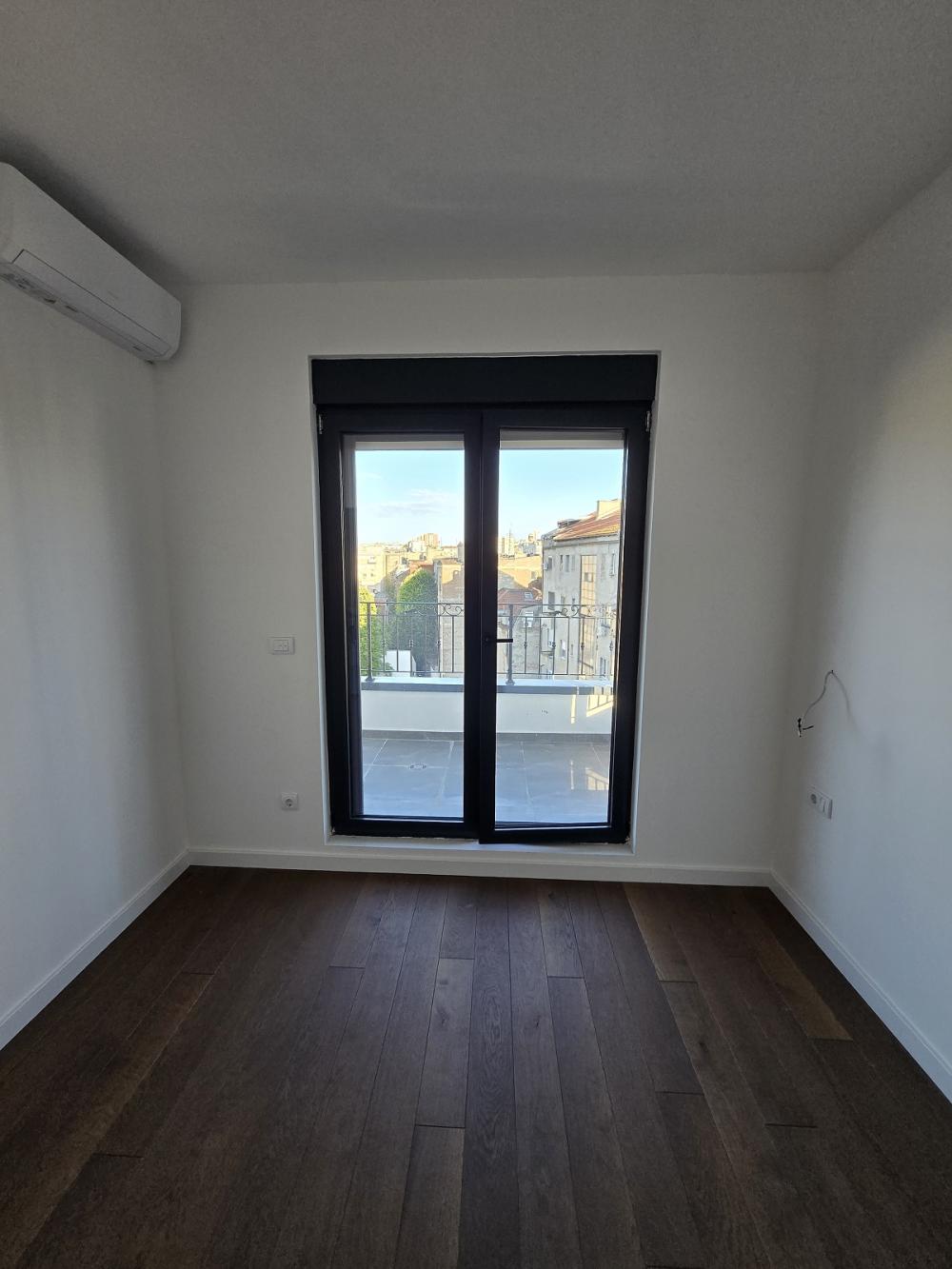 Slika 1 - Luke Vukalovića, Četvorosoban stan na prodaju, 92m2, 445.000€