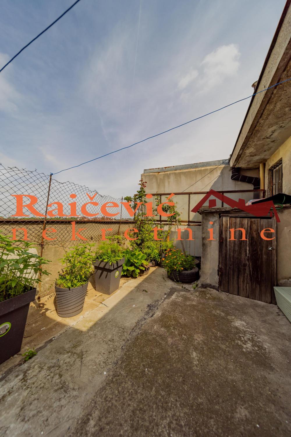 Slika 10 - Bulevar Mihajla Pupina, Dvosoban stan za izdavanje, 108m2, 450€