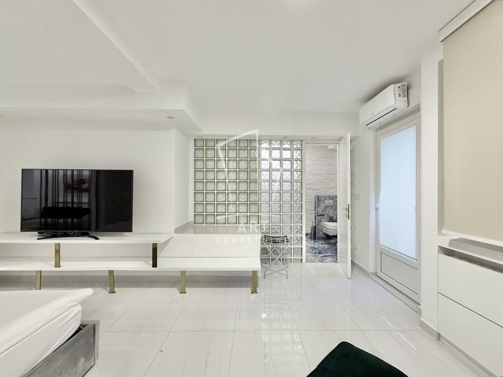 Slika 8 - Patrijarha Varnave,  Lokal na prodaju, 109m2, 430.000€