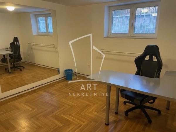 Slika 11 - Udbinska, Kuća za izdavanje, 142m2, 3.000€