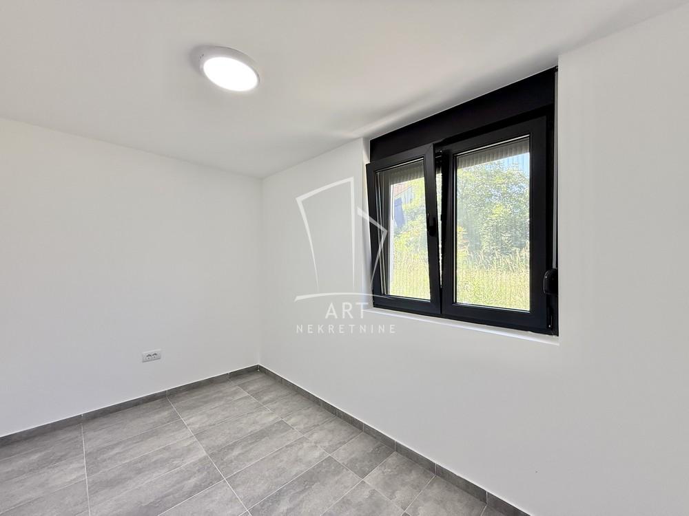 Slika 11 - Doljanska (Sremčica), Dvoiposoban stan na prodaju, 64m2, 106.000€