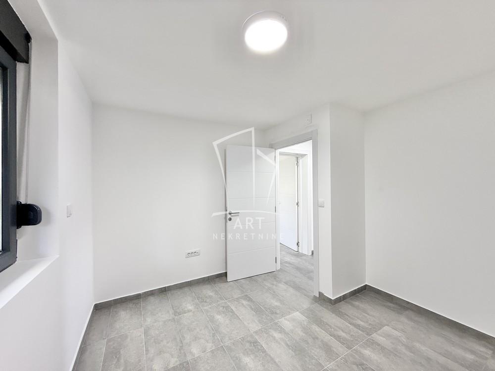 Slika 10 - Doljanska (Sremčica), Dvoiposoban stan na prodaju, 64m2, 106.000€