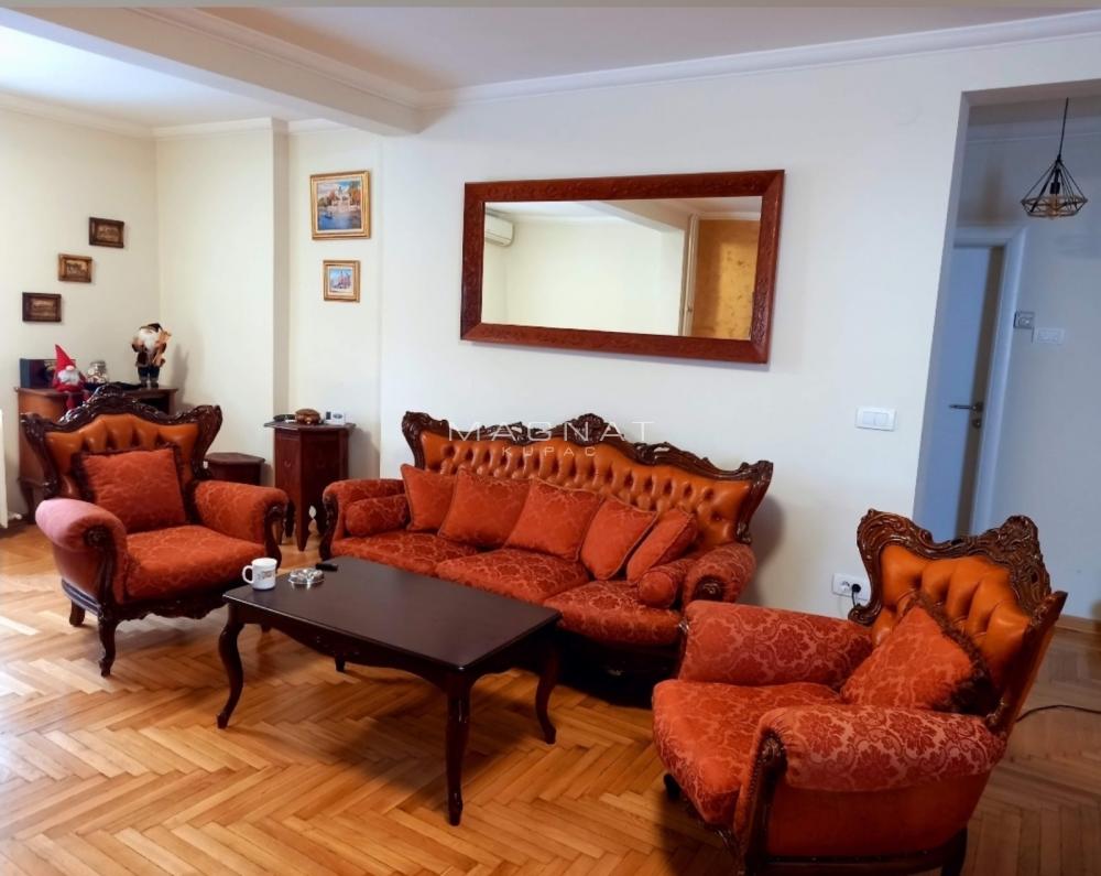 Slika 4 -  Kuća na prodaju, 395m2, 350.000€